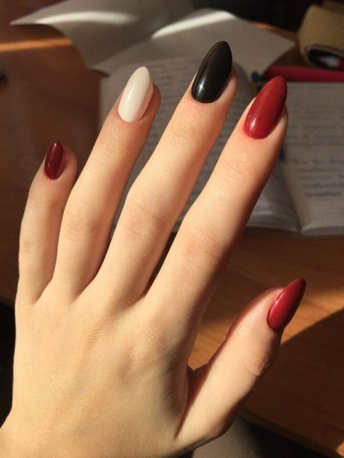 2024 Creative and Beautiful Almond Nails Ideas