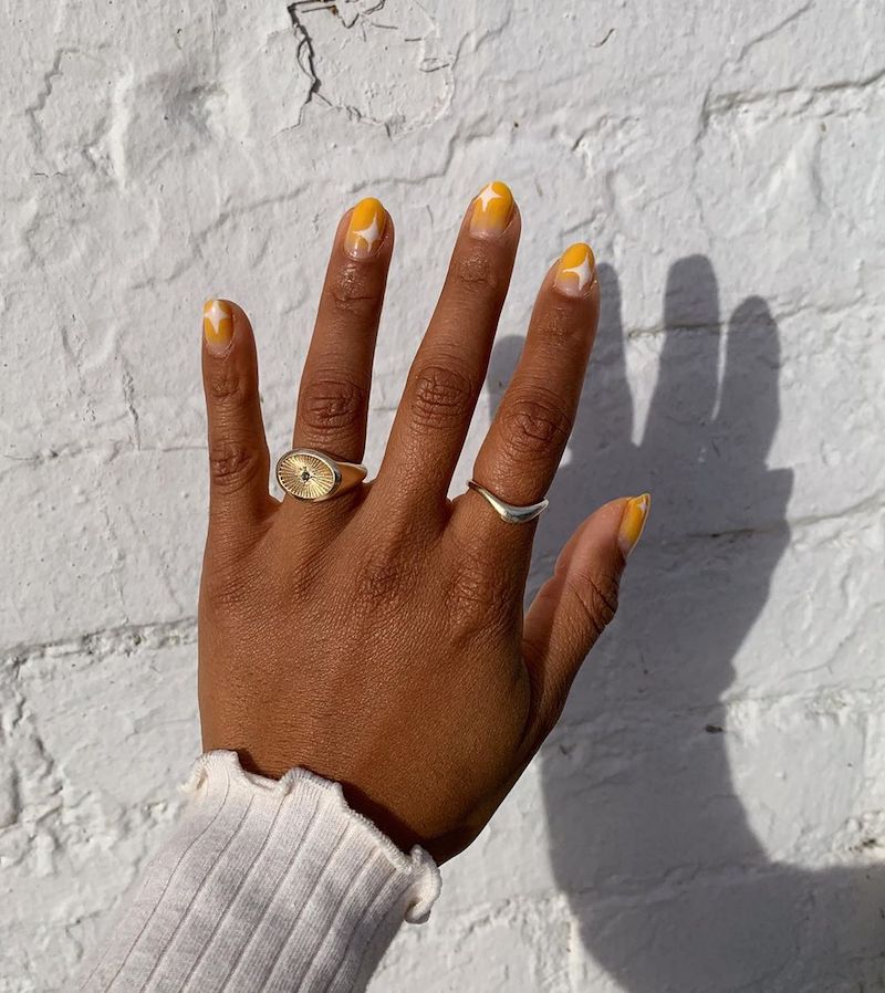 nails autumn 2021 yellow nail polish