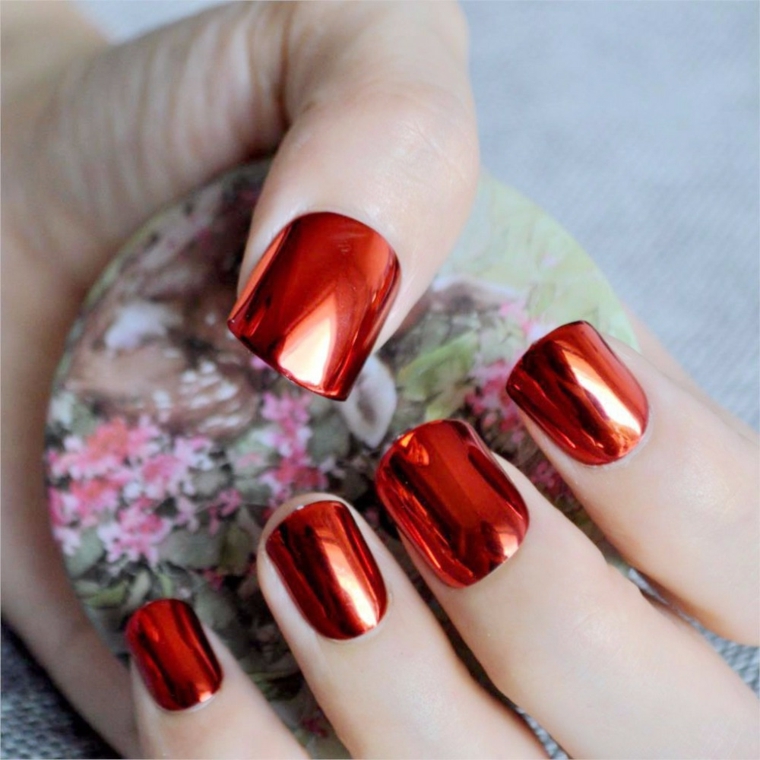 gel unghie rosso, un'idea per una manicure dalla finitura metallizzata nuova ed originale