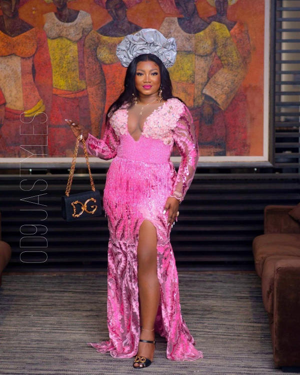 45+ Radiant Baby Pink Colour Lace Aso-Ebi Styles For Owambe (39)