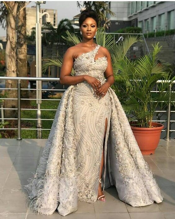  2019 Gorgeous Asoebi Styles for Wedding 