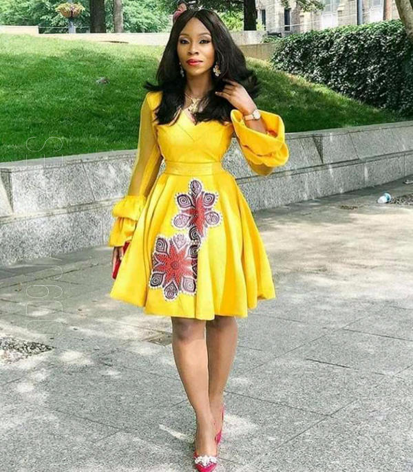 Captivating Yellow Dress Styles For Your Next OccasionParty (25)
