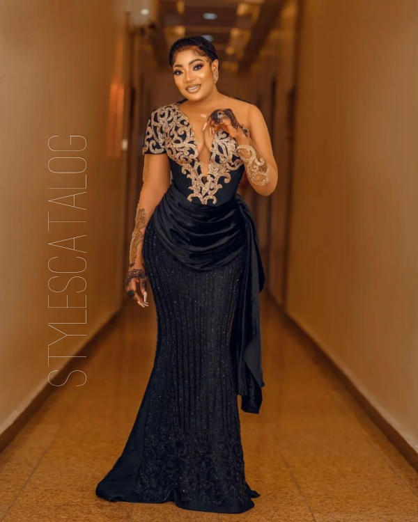 Dazzling and Fabulous Black Colour Fabric Styles You Should Consider (31)