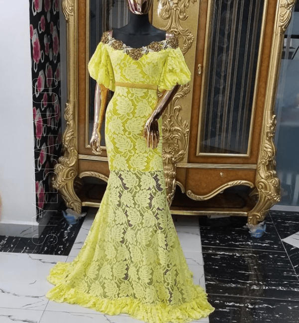 Look Classy And Mature To Your Next Occasion With These Yellow Fabric Styles (19)