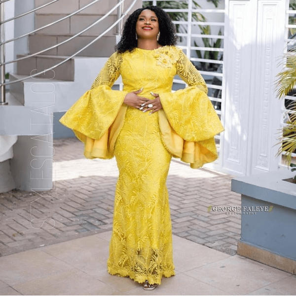 Look Classy And Mature To Your Next Occasion With These Yellow Fabric Styles (23)