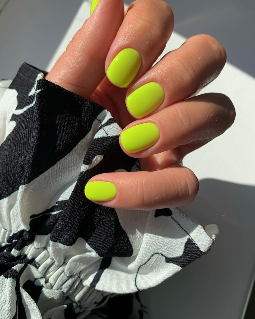 30 Simple Yet Cute Short Nail Designs You Can Rock Every Occasion - 215