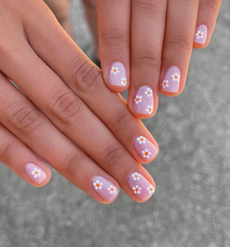 30 Simple Yet Cute Short Nail Designs You Can Rock Every Occasion - 221