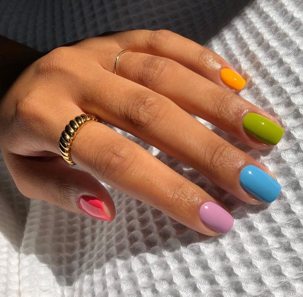30 Simple Yet Cute Short Nail Designs You Can Rock Every Occasion - 235